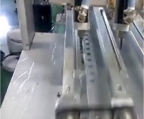 四軸四翻板變壓器點(diǎn)膠機(jī)